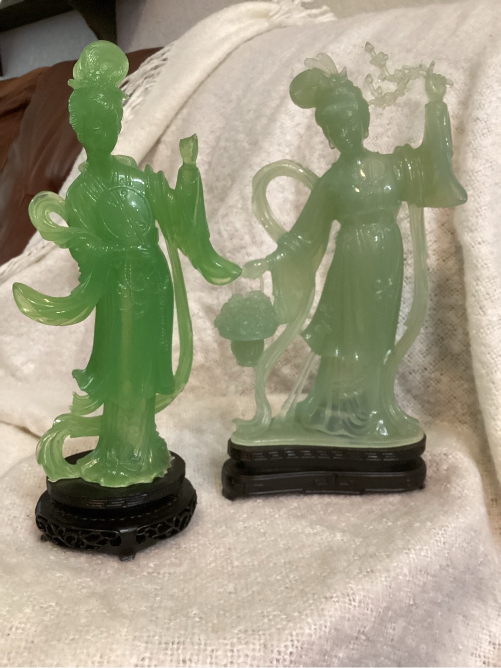 Vintage Hong Kong Plastic Jade-Style Lady Figurines - Decorative Home Art Set